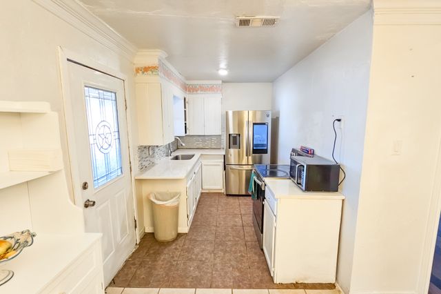 9713 Silver Meadow Drive, Dallas, TX 75217