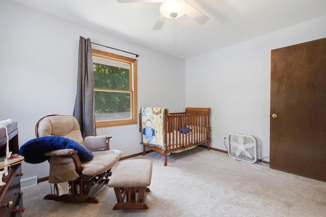 2319 Napa TRAIL, Waukesha, WI 53188