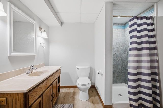2319 Napa TRAIL, Waukesha, WI 53188