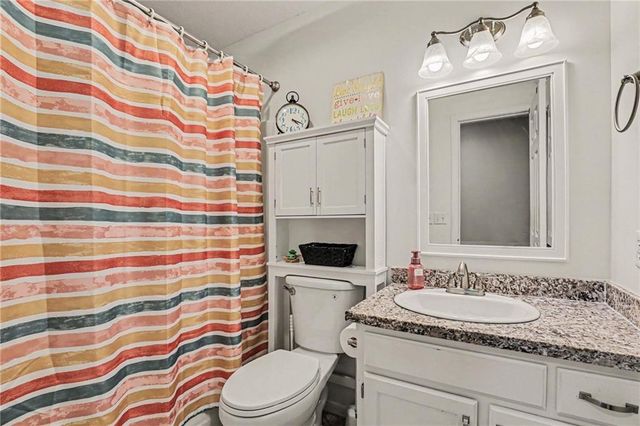 20061 Travis Lane, Stilwell, KS 66085
