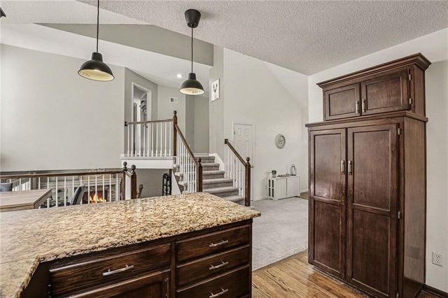 20061 Travis Lane, Stilwell, KS 66085