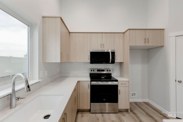 15264 Fuchsia Ave, Nampa, ID 83651