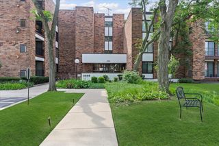 3505 Lakeview Drive 204, Hazel Crest, IL 60429