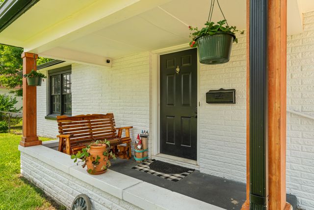 603 W Jackson Street, Bolivar, MO 65613