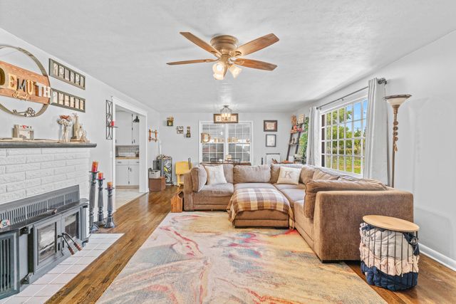 603 W Jackson Street, Bolivar, MO 65613