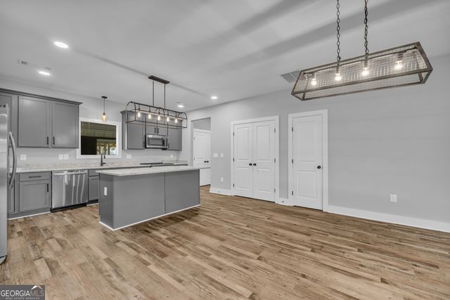 5177 Sandy Cross Road, Carnesville, GA 30521