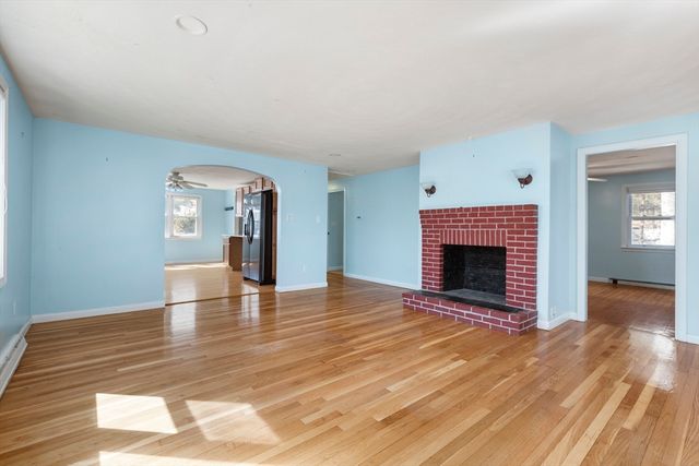 21 River Rd, Marion, MA 02738