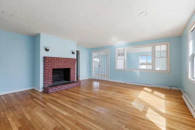 21 River Rd, Marion, MA 02738