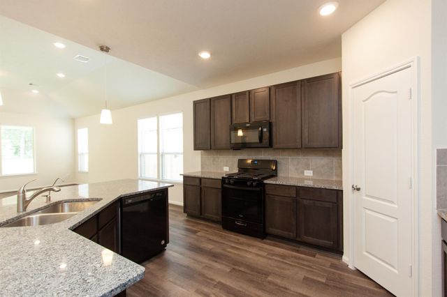 2011 Parnevik Place, Conroe, TX 77304