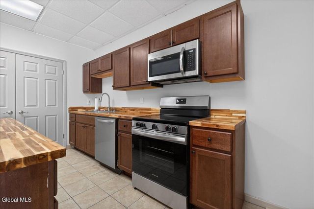 54 Freemans Bridge Road 54B, Glenville, NY 12302