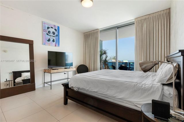 200 Biscayne Boulevard Way 4907, Miami, FL 33131