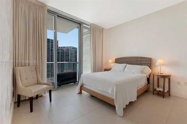 200 Biscayne Boulevard Way 4907, Miami, FL 33131