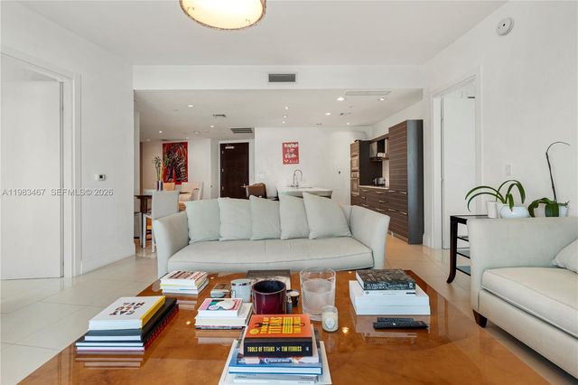 200 Biscayne Boulevard Way 4907, Miami, FL 33131