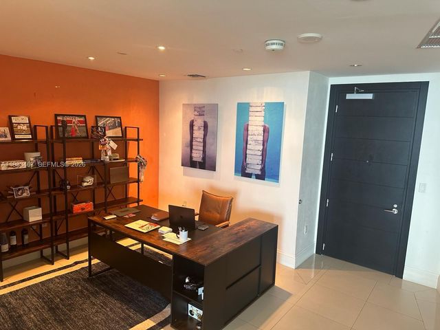 200 Biscayne Boulevard Way 4907, Miami, FL 33131