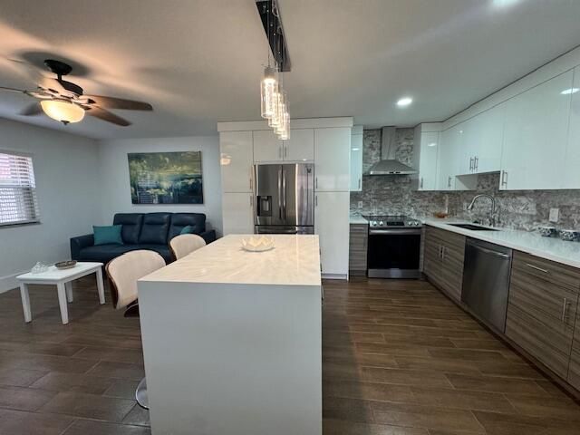 187 Seville Terrace, Delray Beach, FL 33446