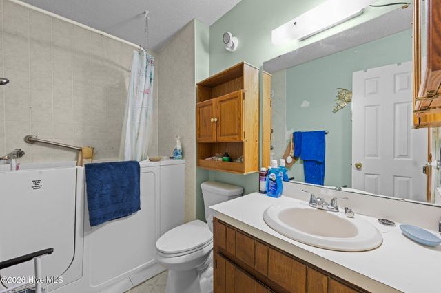 520 Stately Pines Road, New Bern, NC 28560