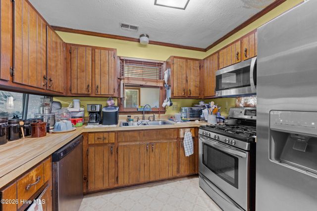 520 Stately Pines Road, New Bern, NC 28560