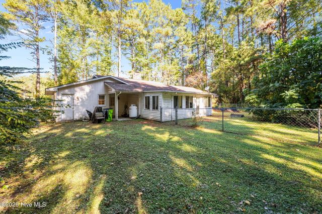 520 Stately Pines Road, New Bern, NC 28560