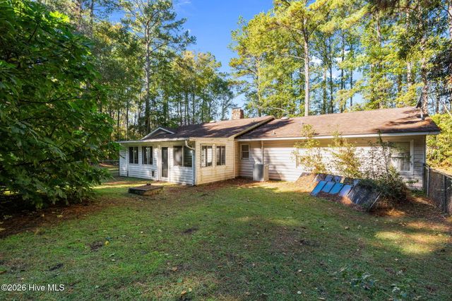 520 Stately Pines Road, New Bern, NC 28560