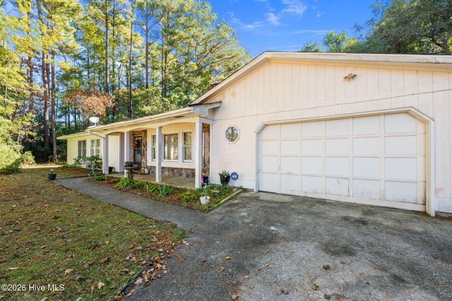 520 Stately Pines Road, New Bern, NC 28560