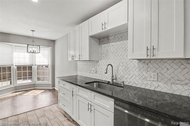 31117 Country Bluff, Farmington Hills, MI 48331