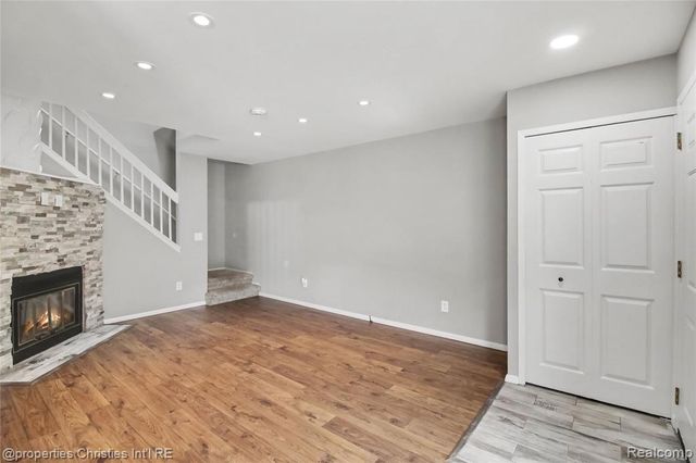 31117 Country Bluff, Farmington Hills, MI 48331