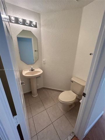 7839 NW 110th Ave 7839, Doral, FL 33178