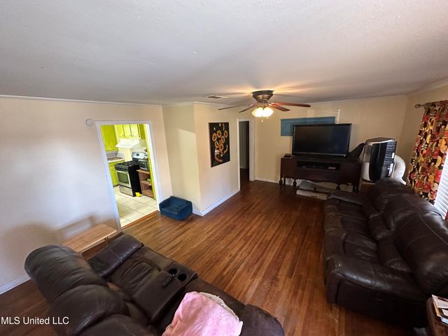 2049 Eleanor Street, Vidalia, LA 71373