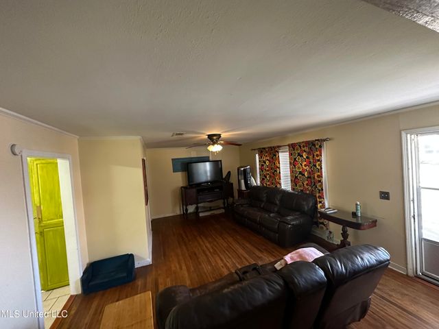 2049 Eleanor Street, Vidalia, LA 71373