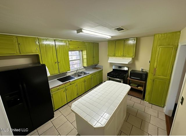 2049 Eleanor Street, Vidalia, LA 71373