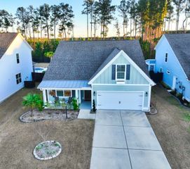 637 Yellow Leaf Lane, Summerville, SC 29486