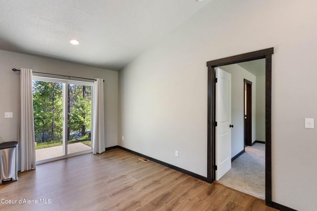 1279 Gypsy Bay RD, Sagle, ID 83860