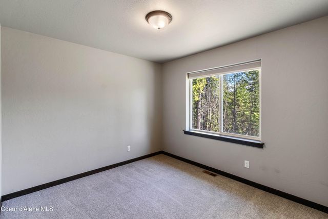 1279 Gypsy Bay RD, Sagle, ID 83860