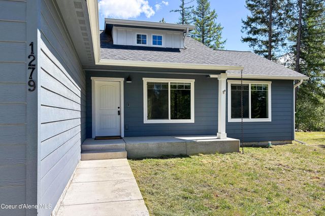 1279 Gypsy Bay RD, Sagle, ID 83860