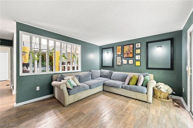 20019 Hawthorne Lane, Strongsville, OH 44149