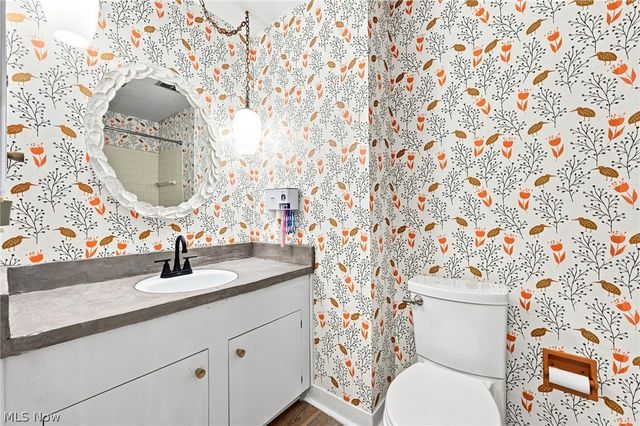 20019 Hawthorne Lane, Strongsville, OH 44149