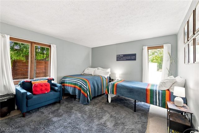 20019 Hawthorne Lane, Strongsville, OH 44149