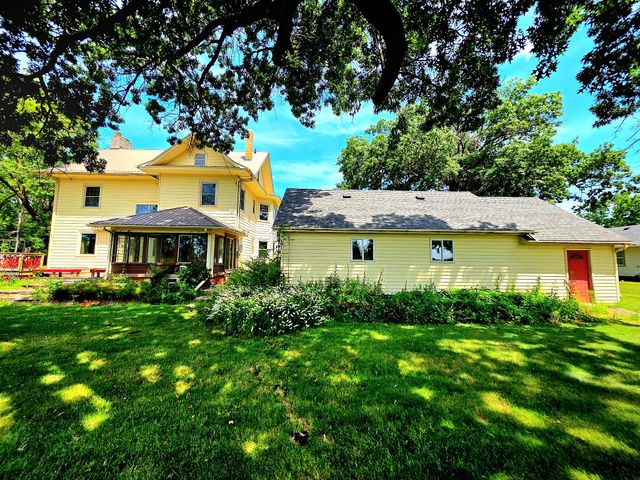 730 Grace Avenue, Chariton, IA 50049