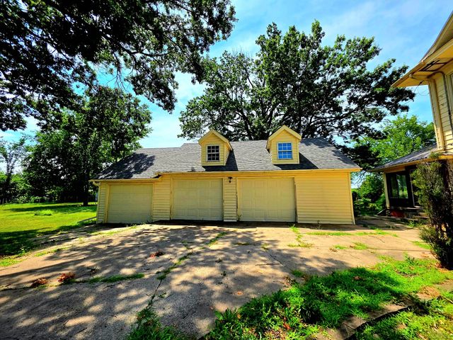 730 Grace Avenue, Chariton, IA 50049