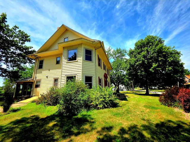 730 Grace Avenue, Chariton, IA 50049
