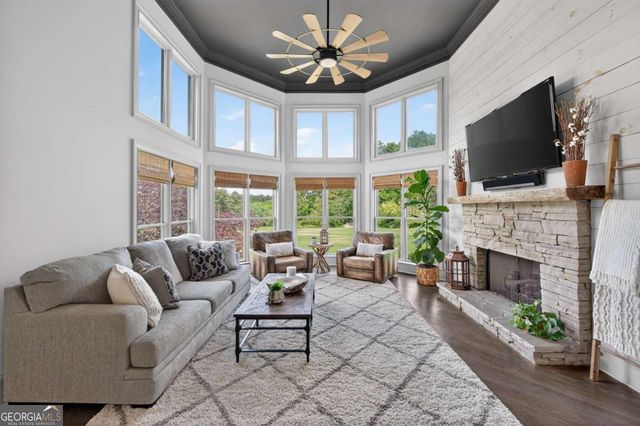 5925 Stoneleigh Drive, Suwanee, GA 30024
