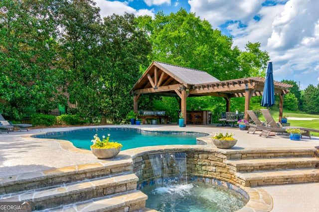 5925 Stoneleigh Drive, Suwanee, GA 30024