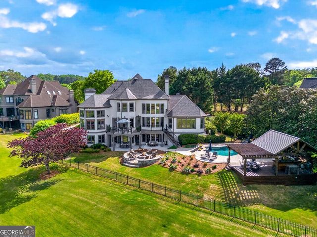 5925 Stoneleigh Drive, Suwanee, GA 30024
