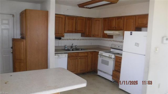 570 Garren AVE, Norfolk, VA 23509