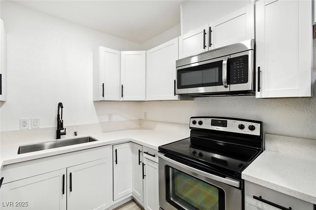 364 North 13th Street, Las Vegas, NV 89101