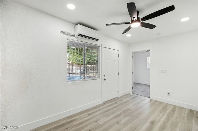 364 North 13th Street, Las Vegas, NV 89101