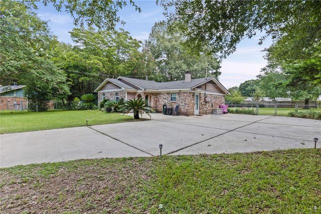 9262 Sandy Creek Court, Semmes, AL 36575