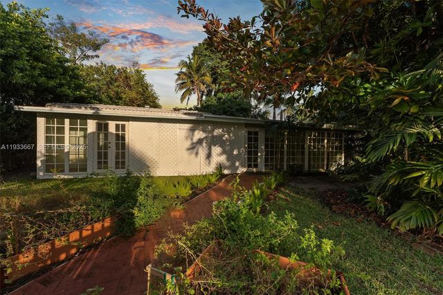 11770 Griffing Blvd, Biscayne Park, FL 33161