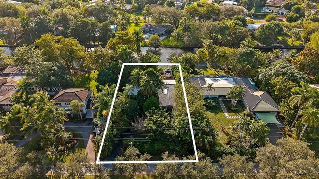 11770 Griffing Blvd, Biscayne Park, FL 33161