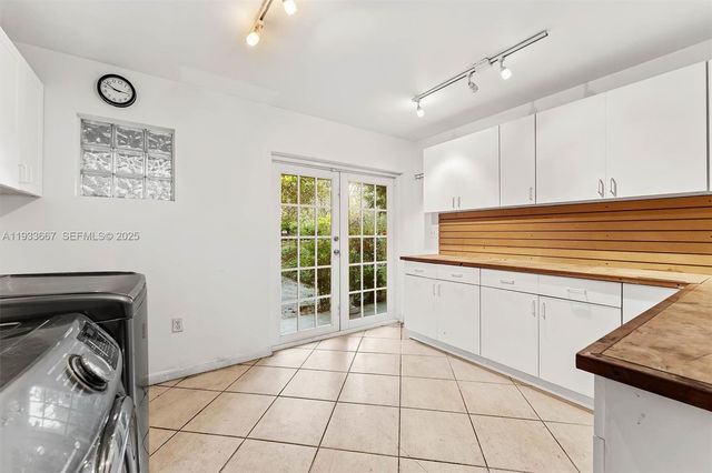 11770 Griffing Blvd, Biscayne Park, FL 33161